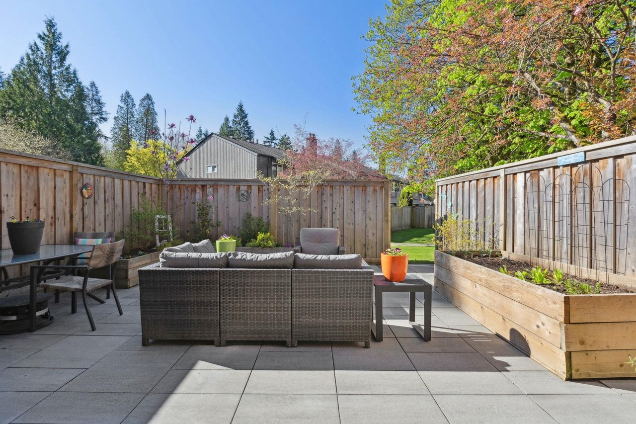 1277 Emery Pl