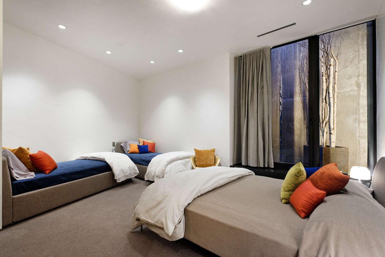 Contemorary Home desigend by architect Will Bruder  