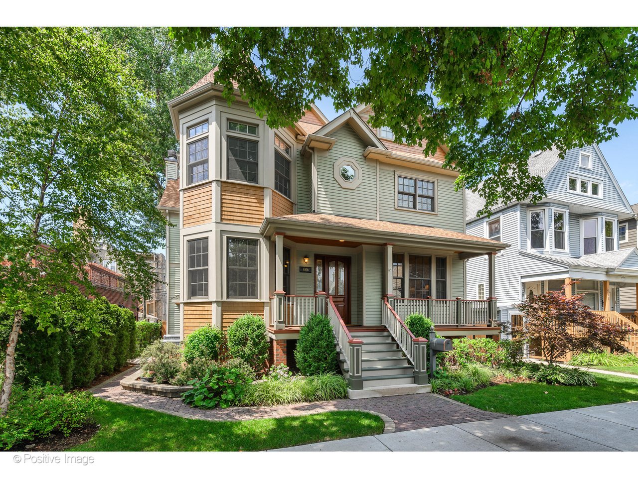4516 N. Oakley Ave