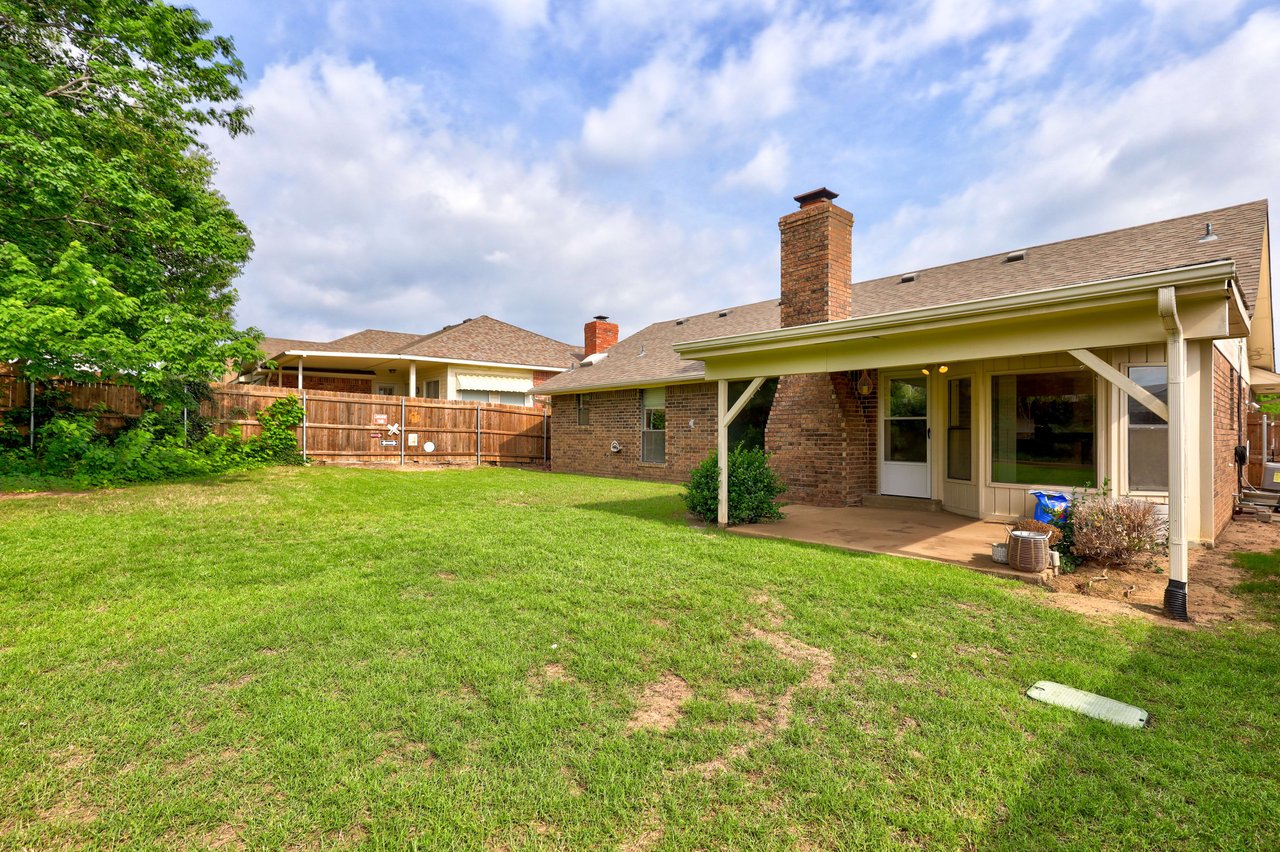 1205 Windsor Place