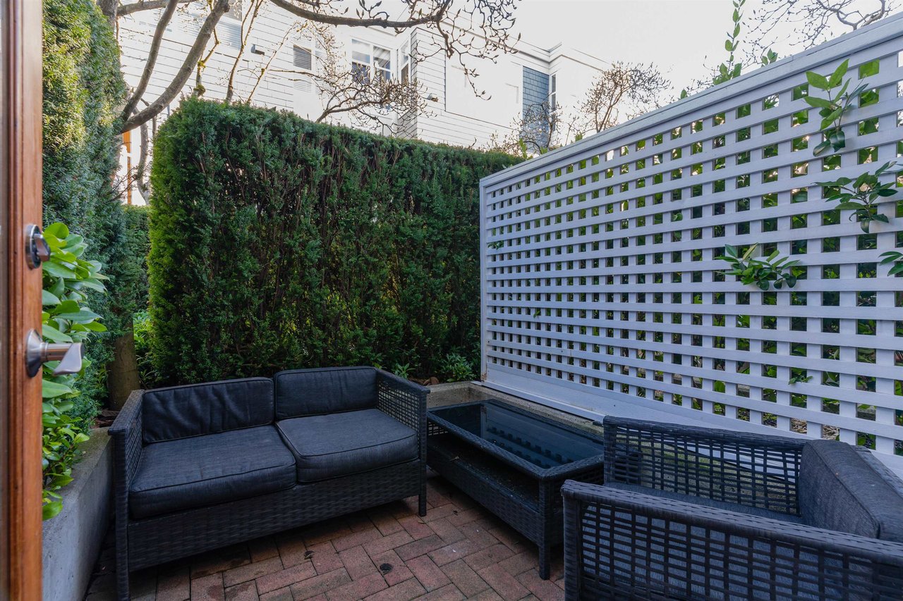 107-669 W 7th Ave