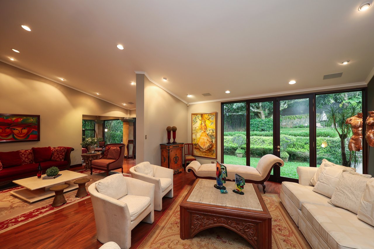European Estate Pool Villa, Escazu, San Jose