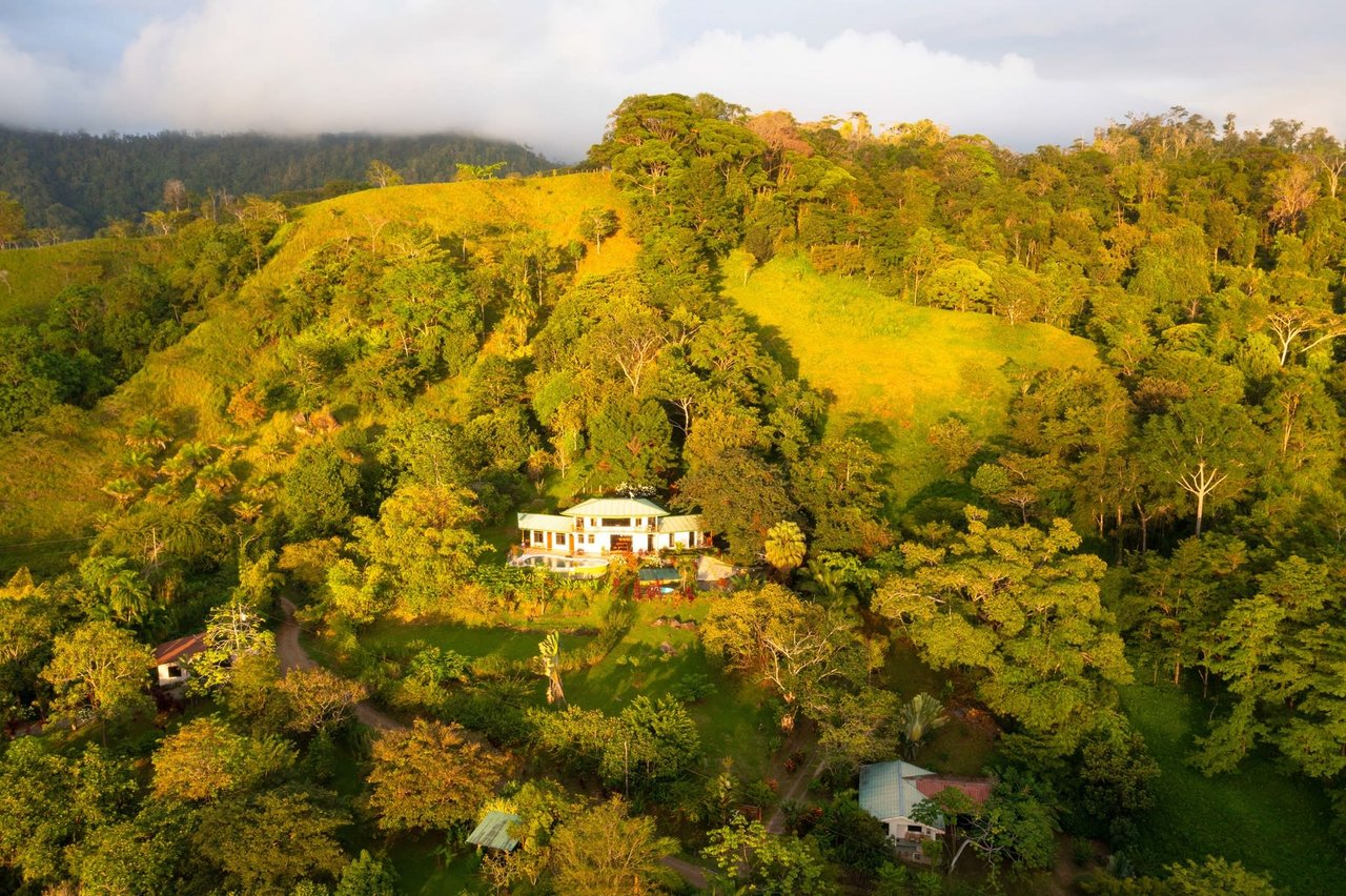 Casa Infinity, Tranquility Ocean View and Privacy 