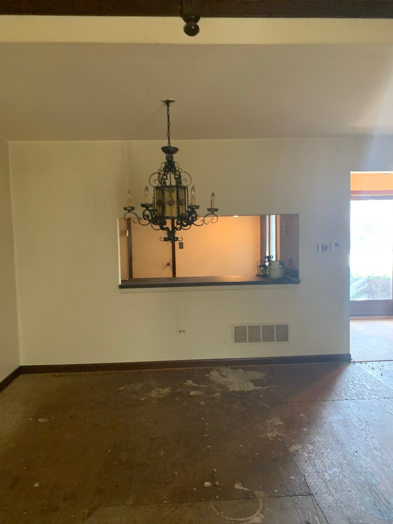 1506 Columbia Ct, Elk Grove Village, IL 60007