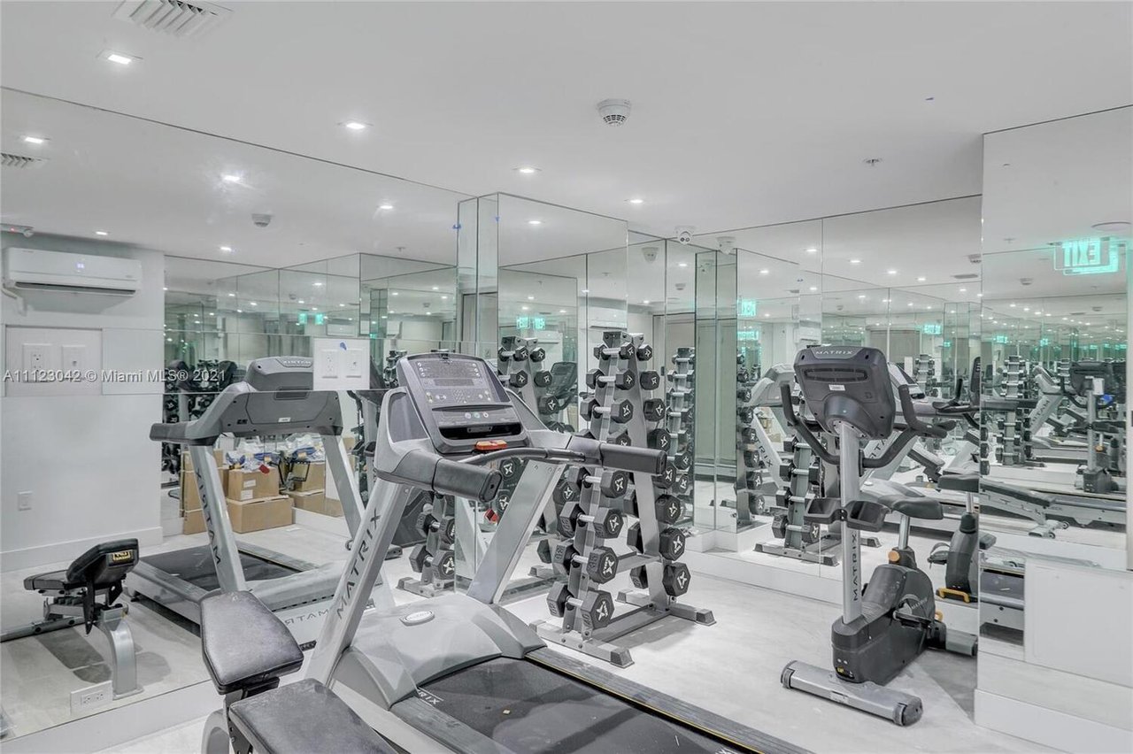 9521 E Bay Harbor Dr, #LP801