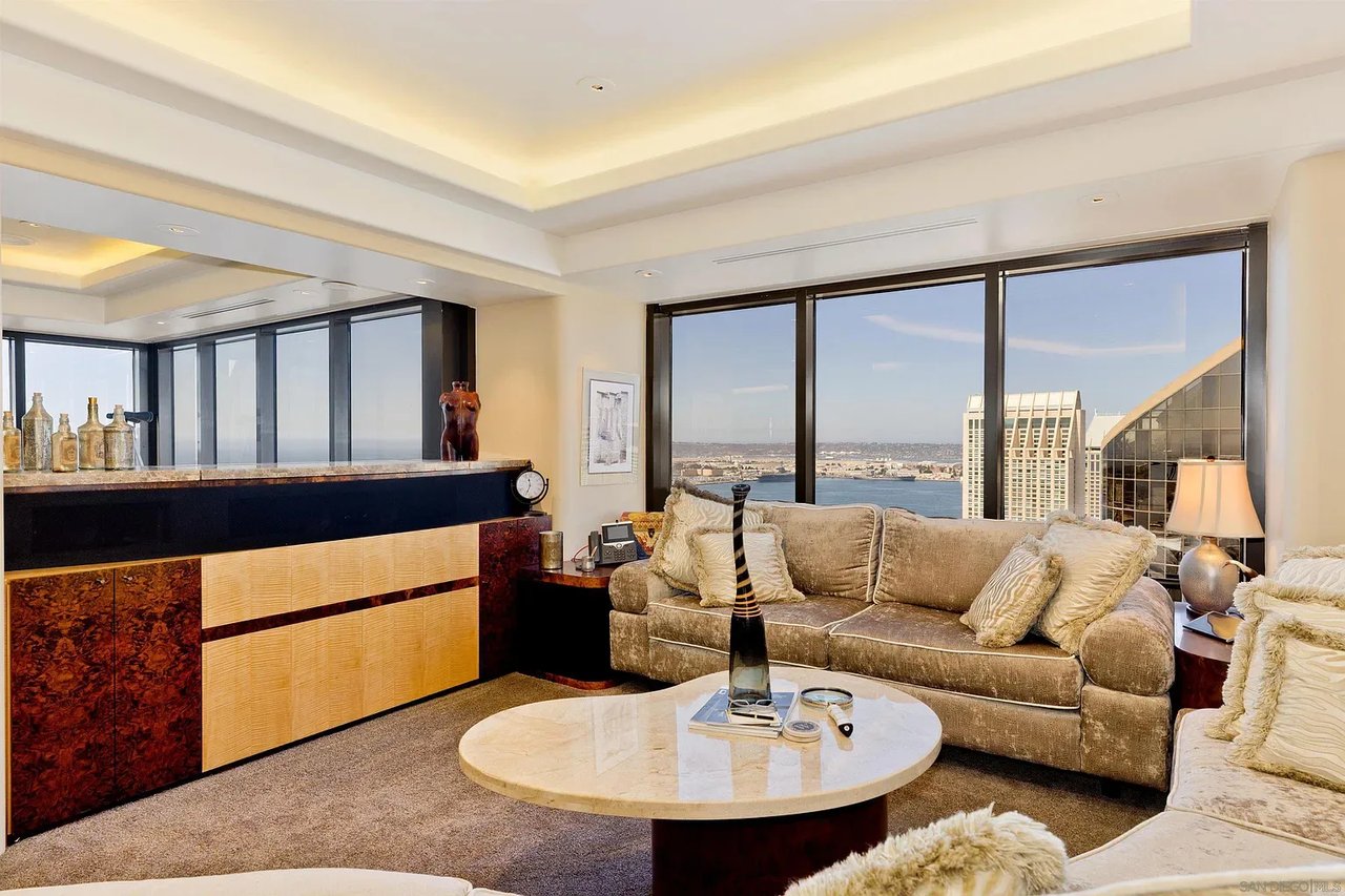 200 Harbor Dr