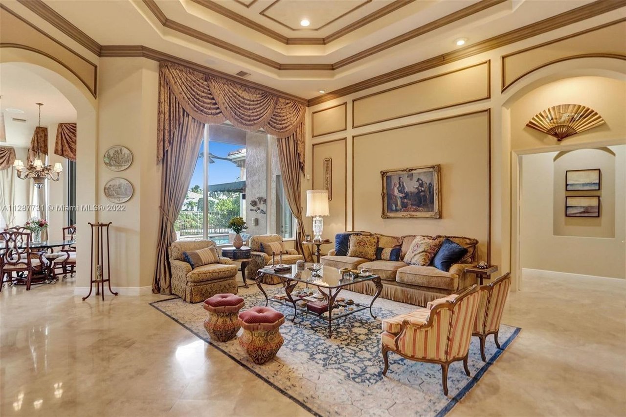 16288 Mira Vista Ln