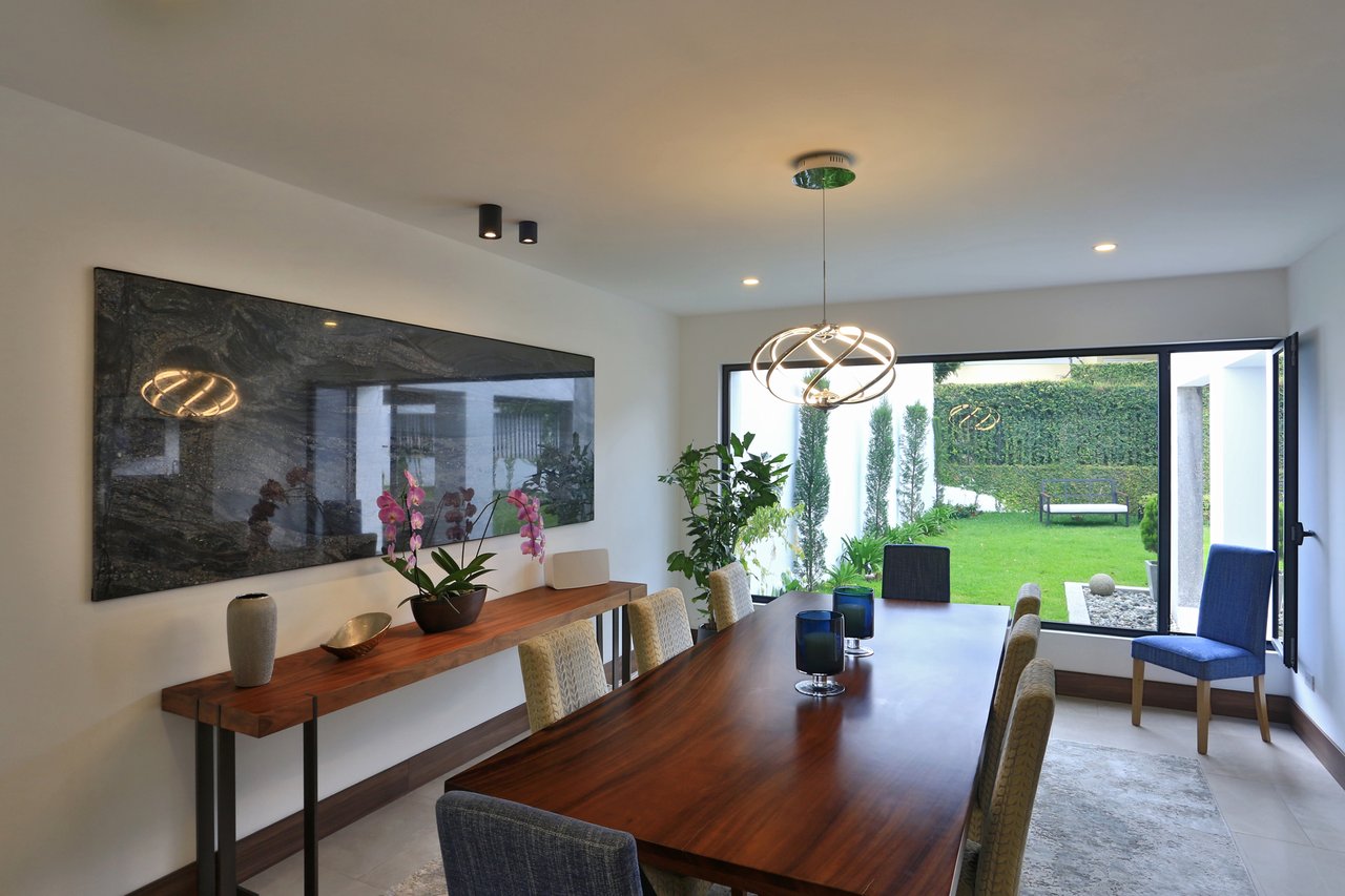 Remodeled Residence With Apartment, Escazu, San Jose