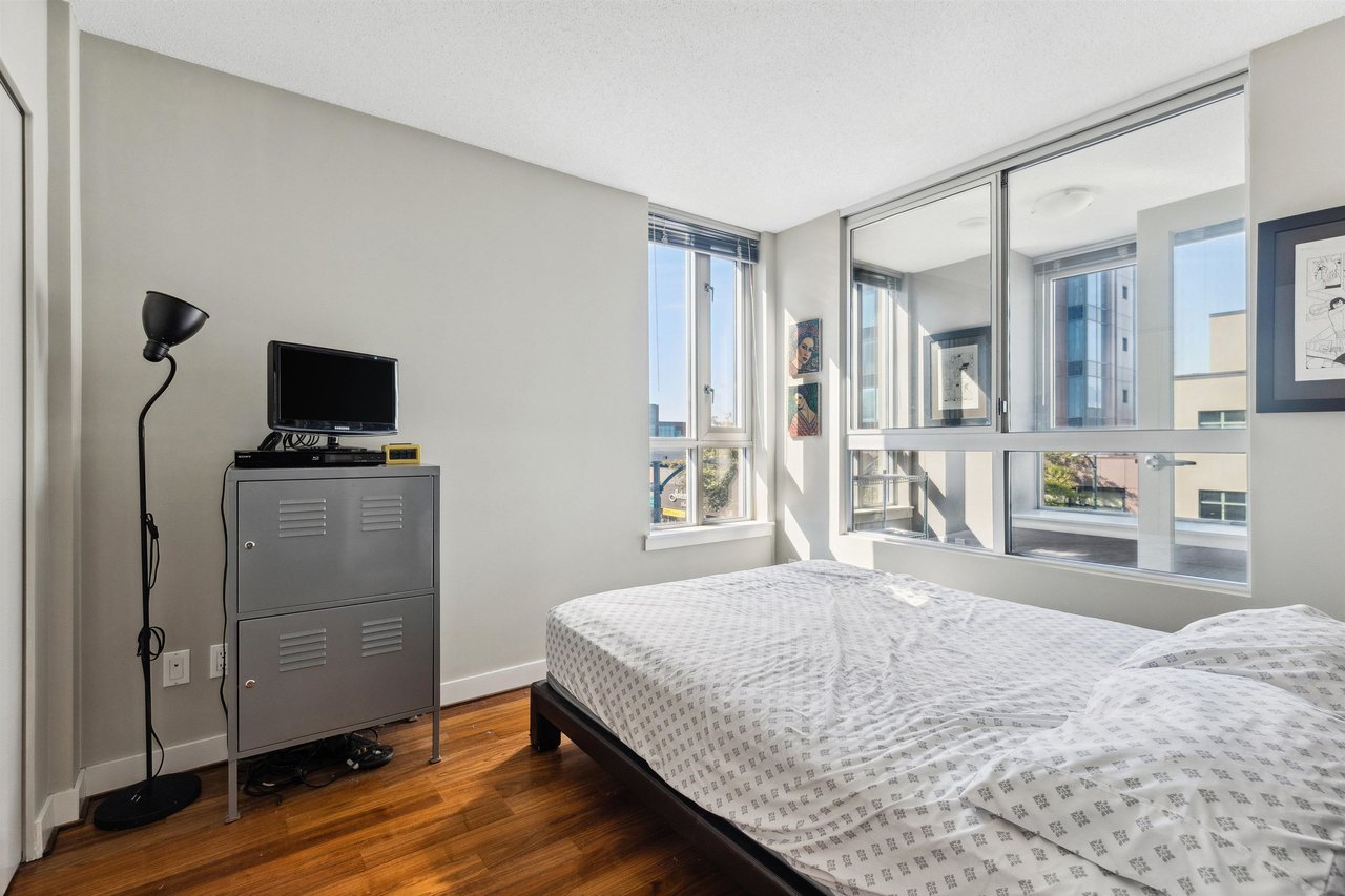 406-1030 W Broadway