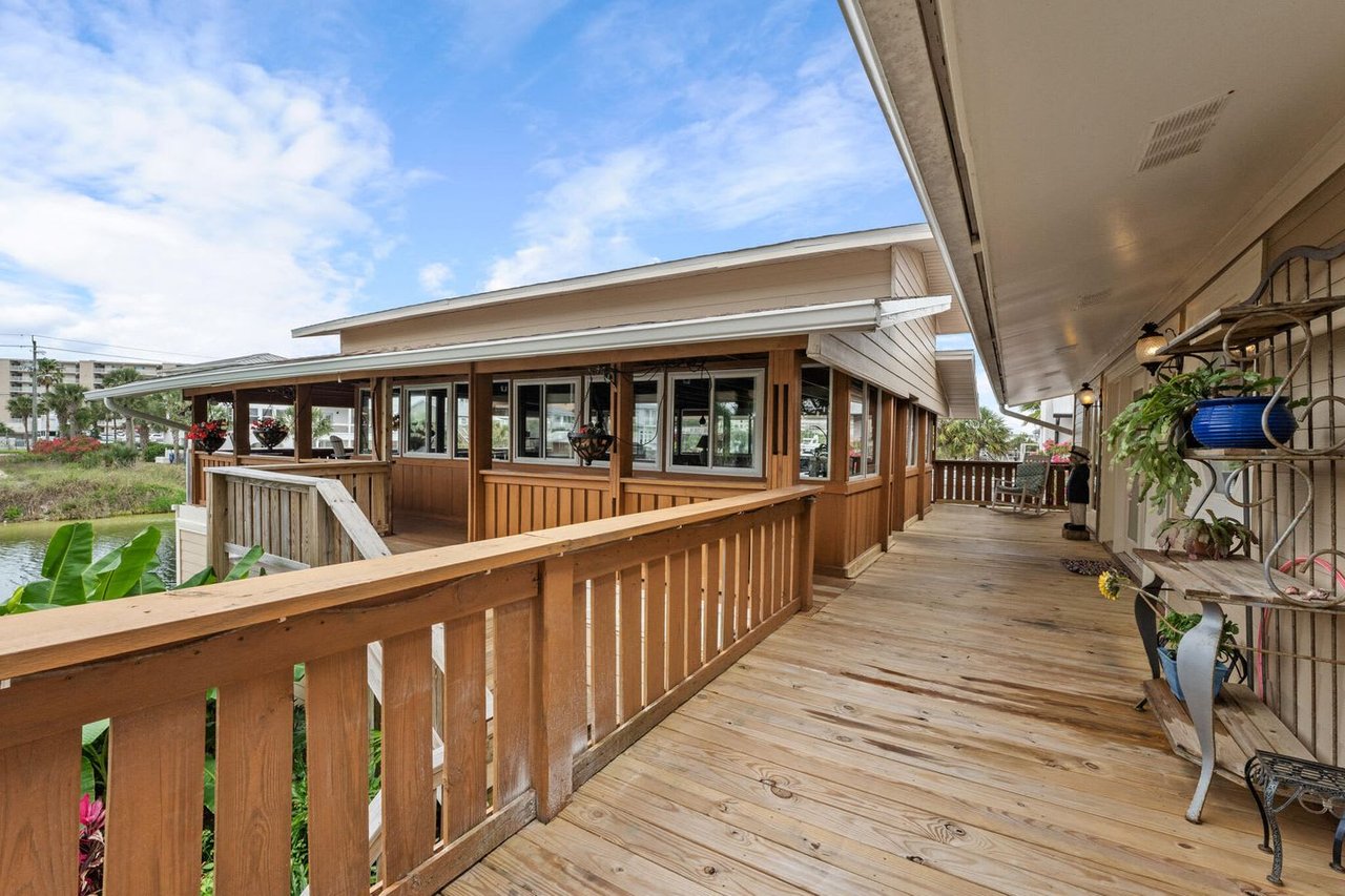 514 Vera Cruz Dr