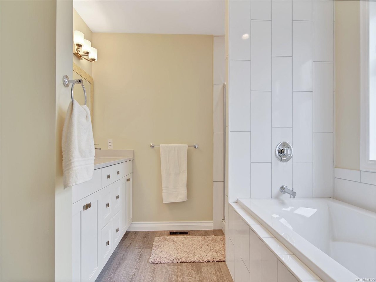 1260 Rockhampton Close