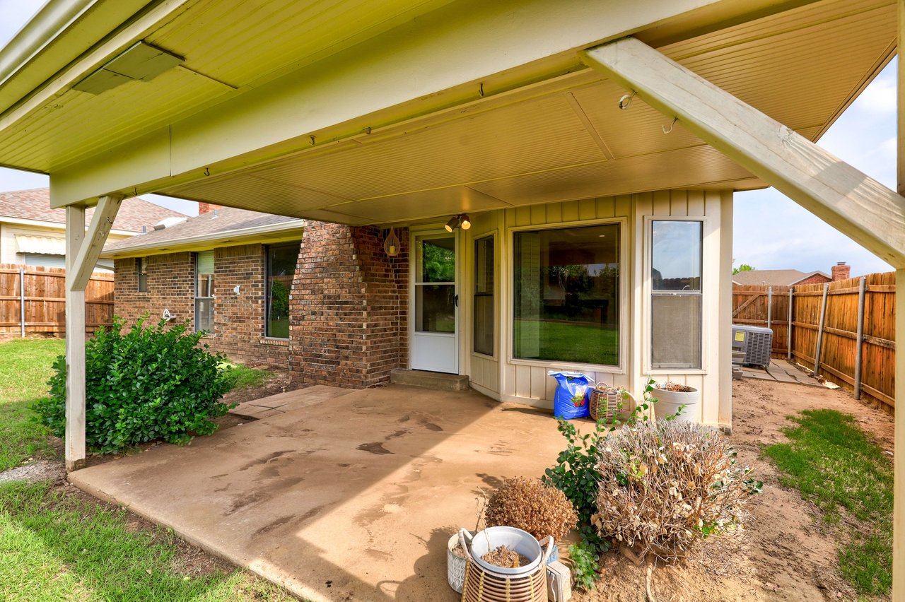 1205 Windsor Place