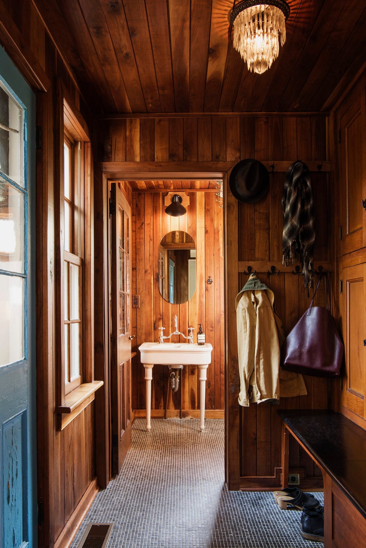 THE BELLPORT HOUSE
