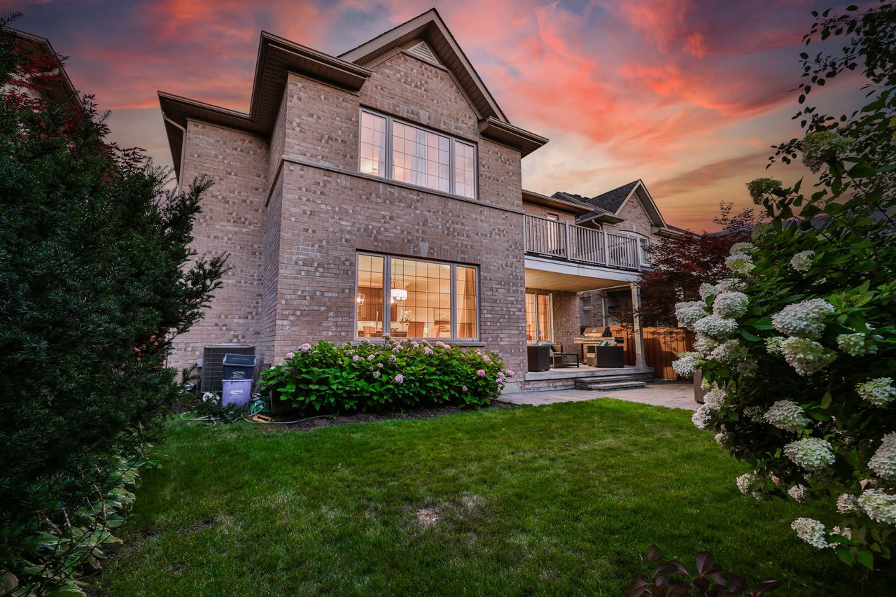 526 Hidden Trail, Oakville