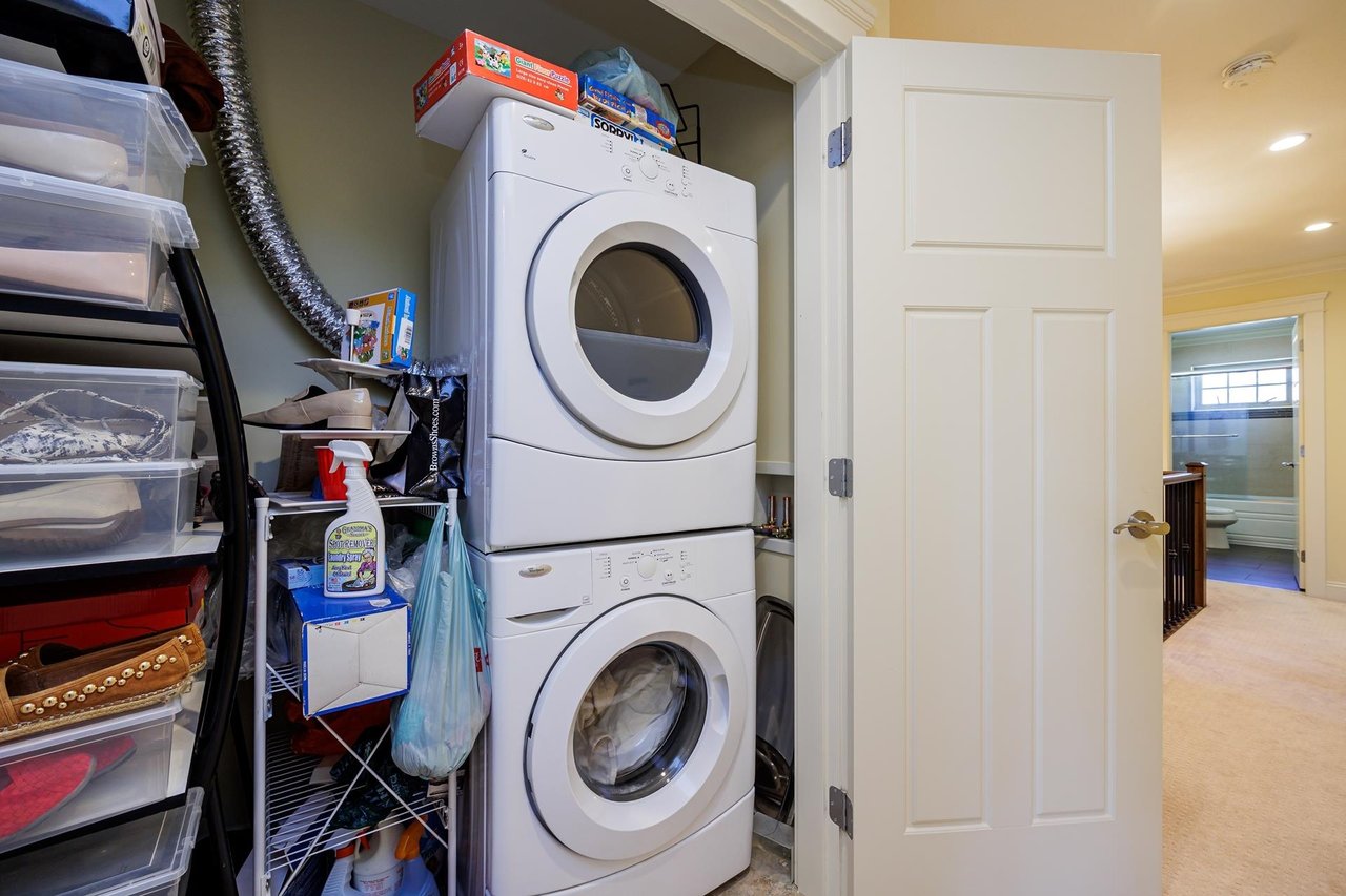 335 E 15th Street, North Vancouver