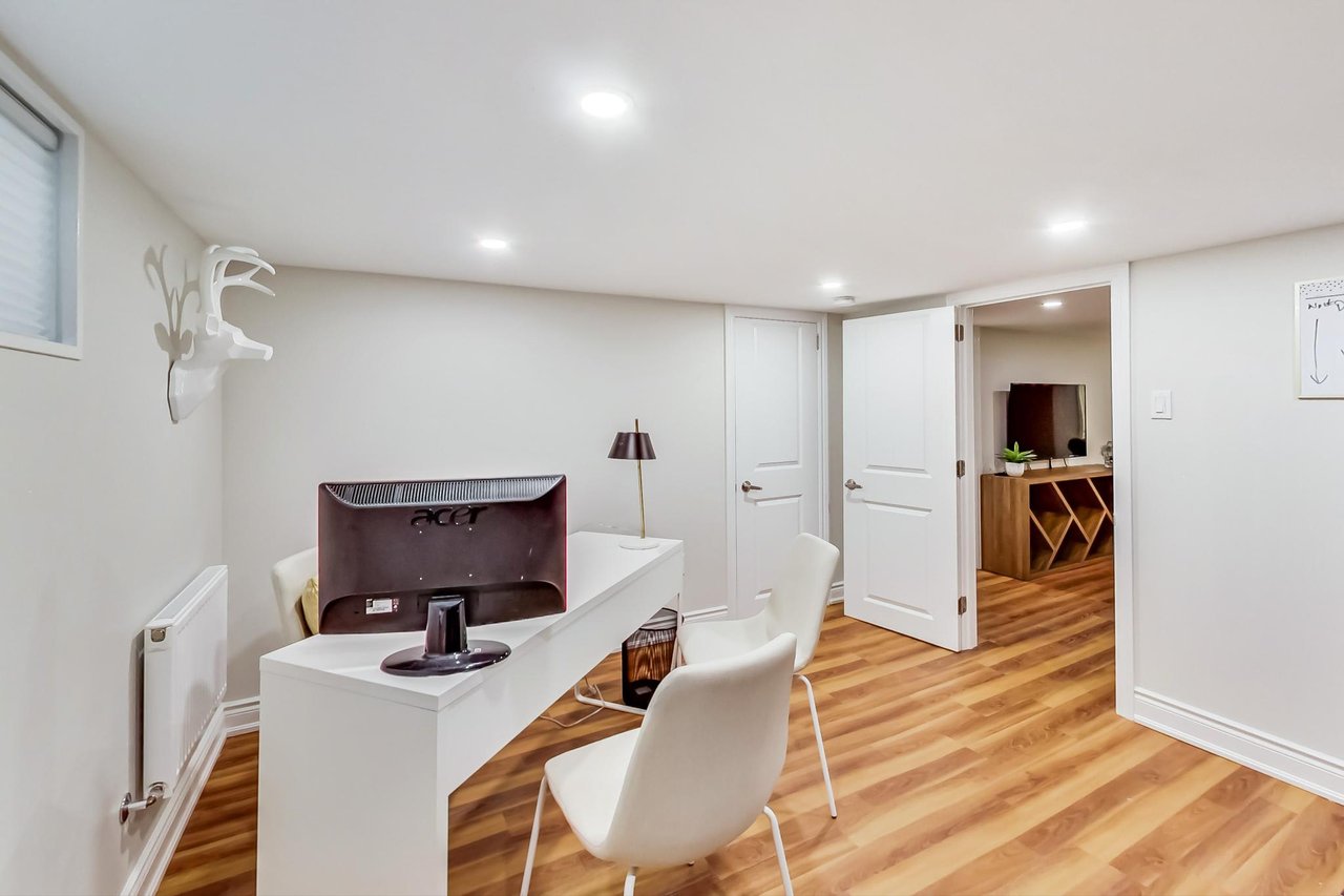 14 Armadale Avenue in Swansea Bloor West