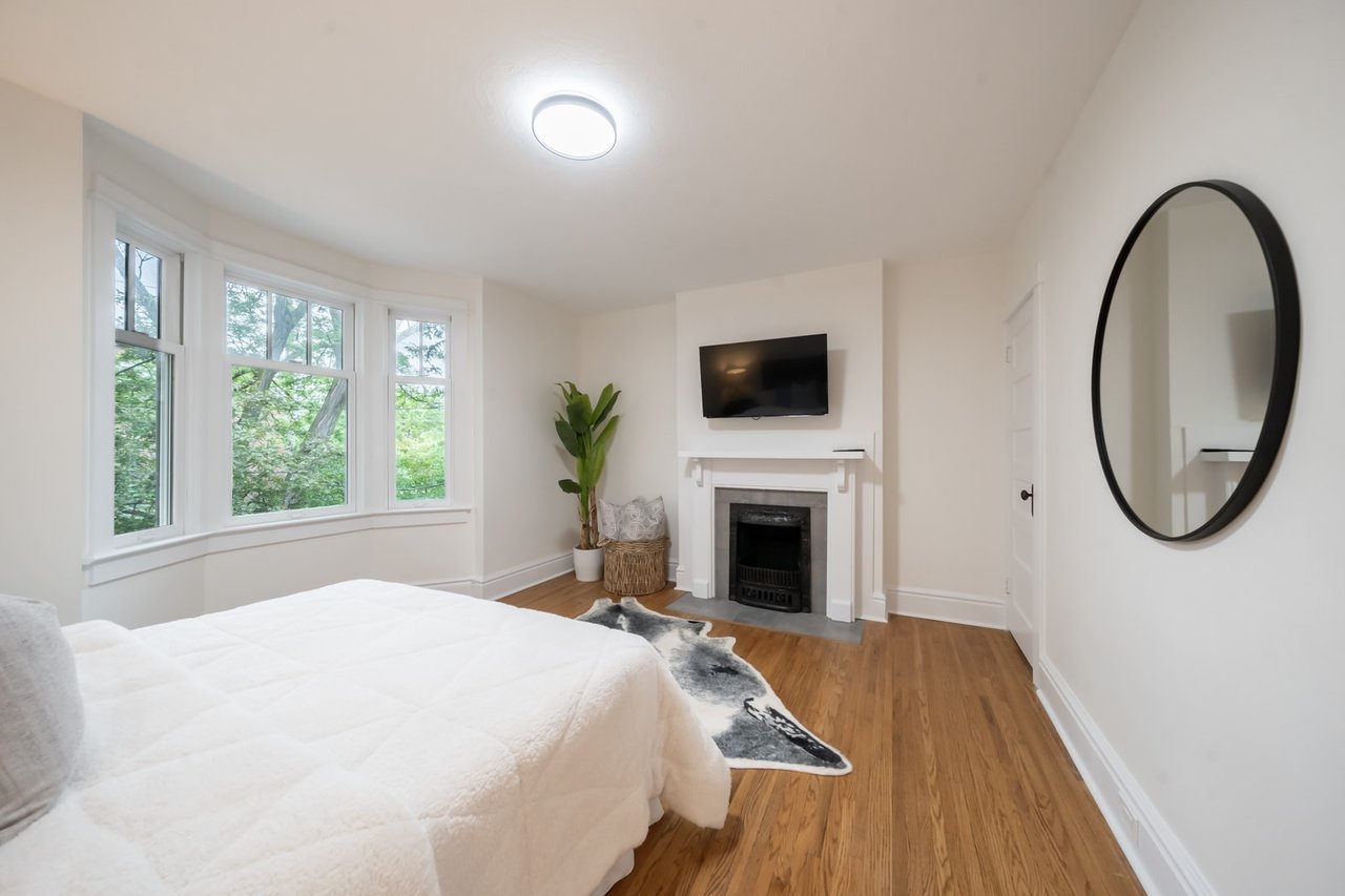 223 Indian Rd Cres