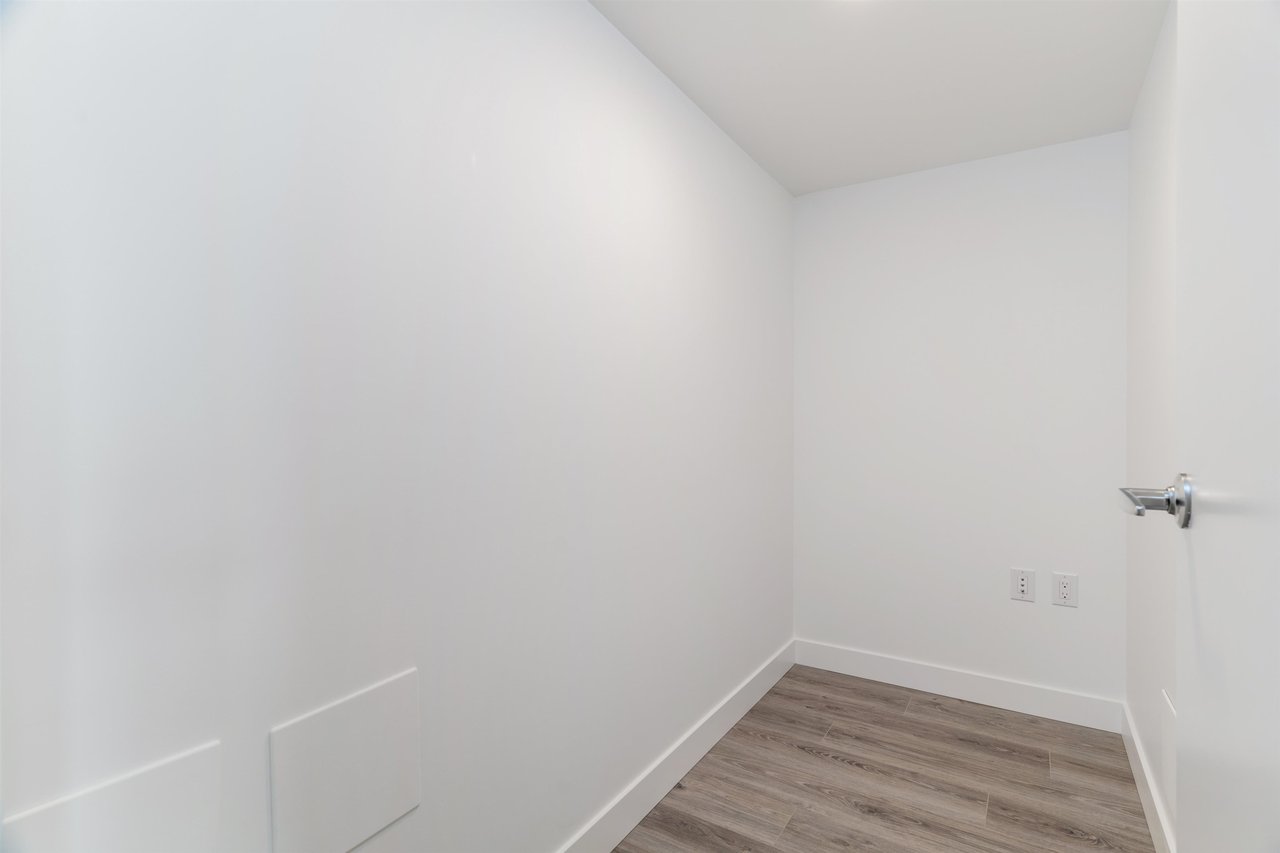 210-8181 Chester St