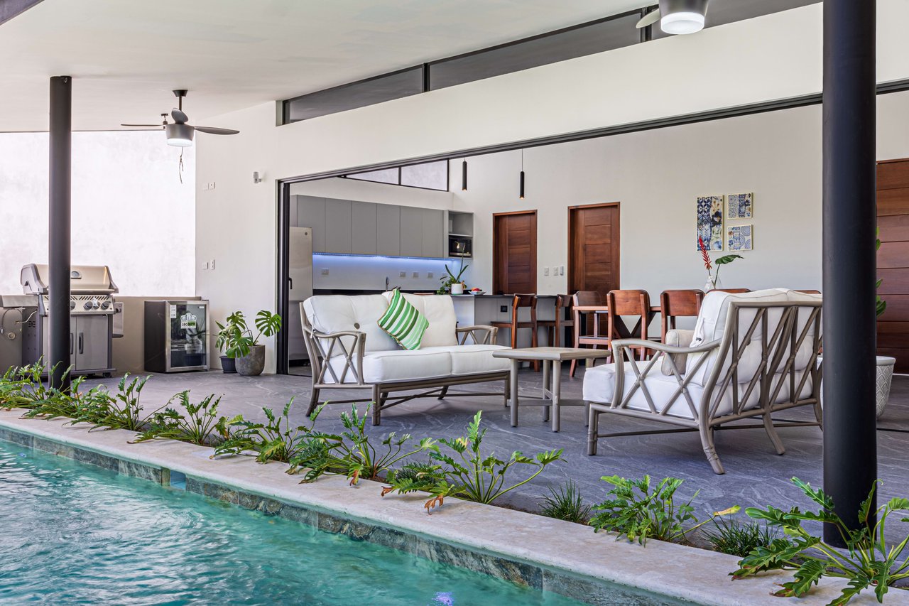 Stylish 3 bed, 3 bath Brand New  Villa in Uvita. 