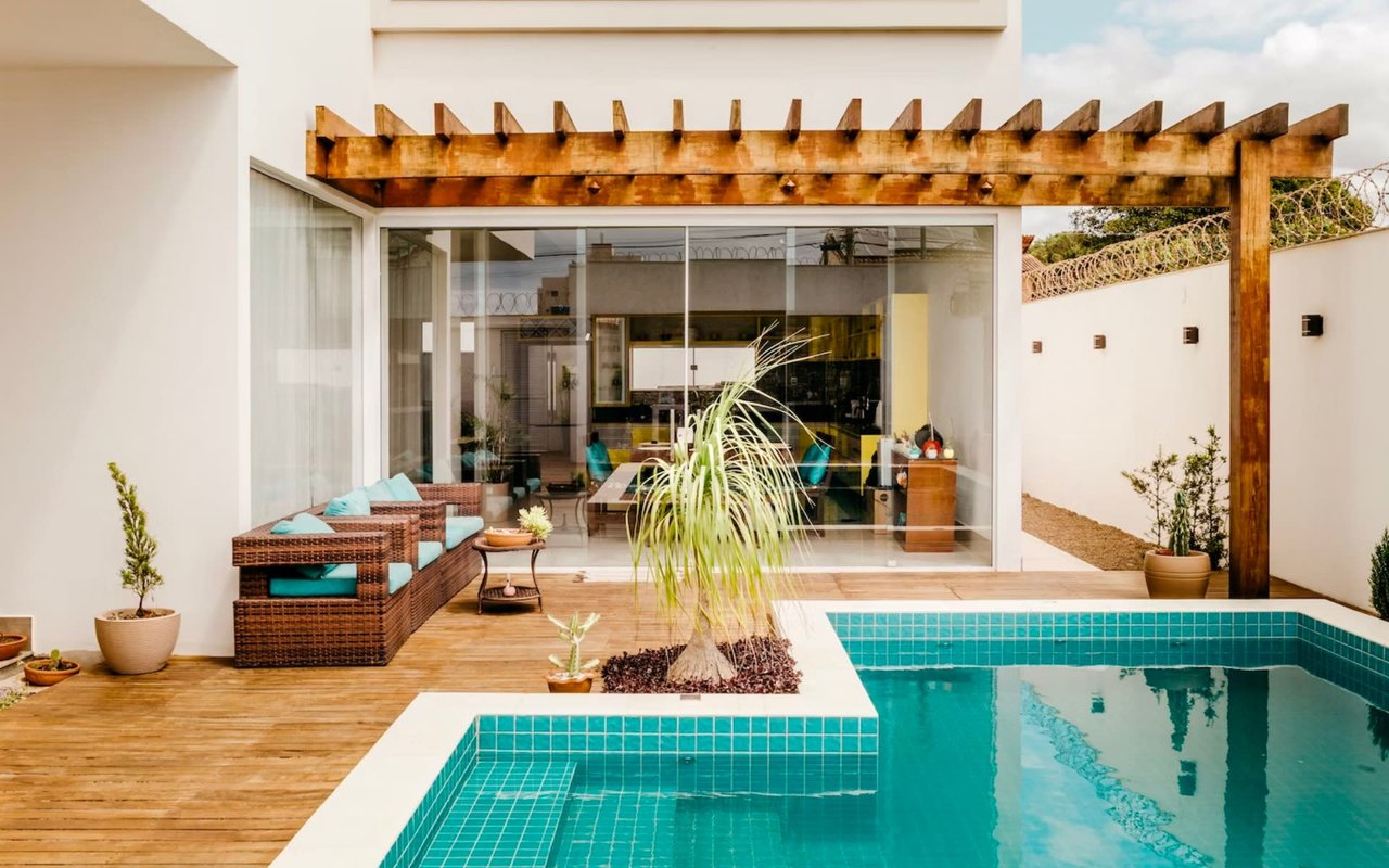 How to Buy a Luxury Home: A Comprehensive Guide