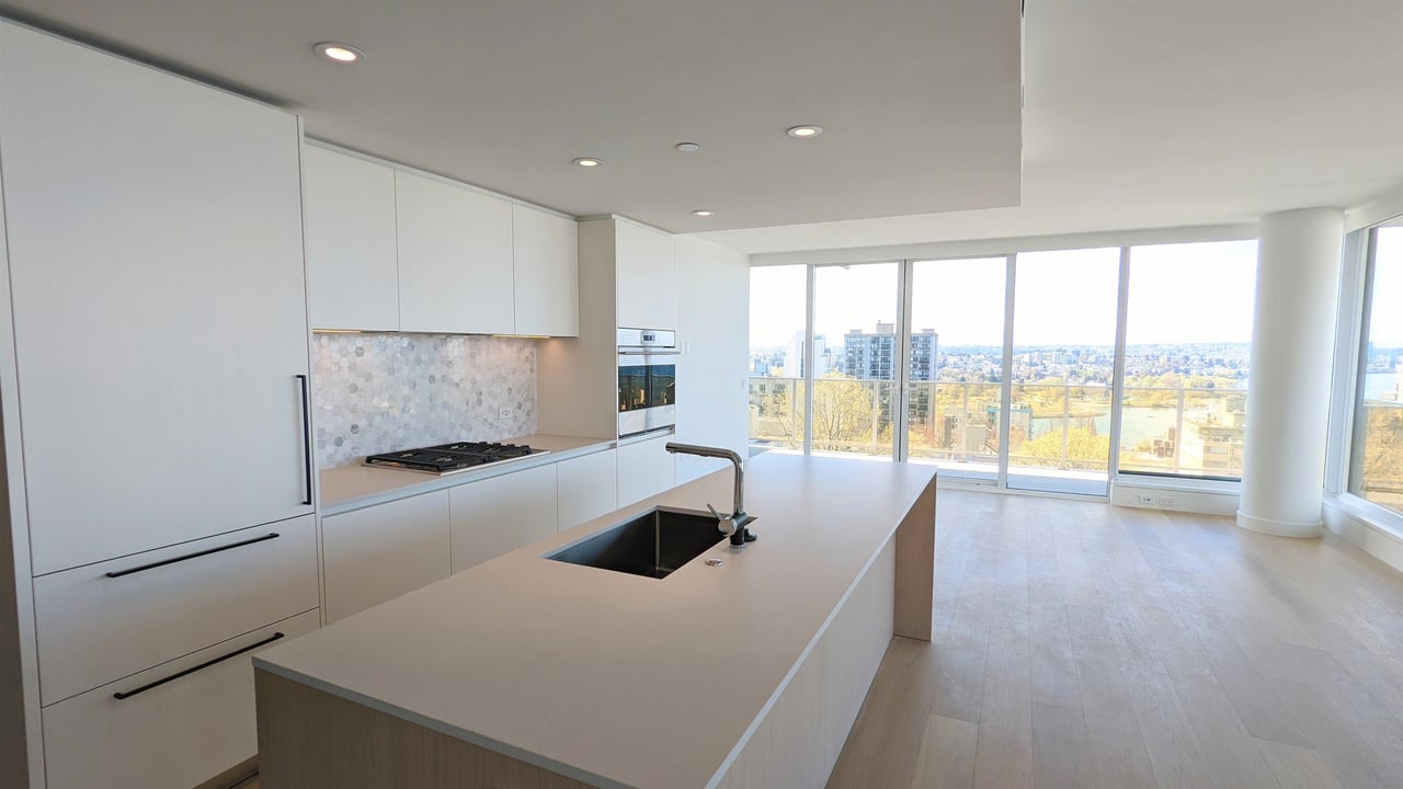 1302W-1180 Broughton St