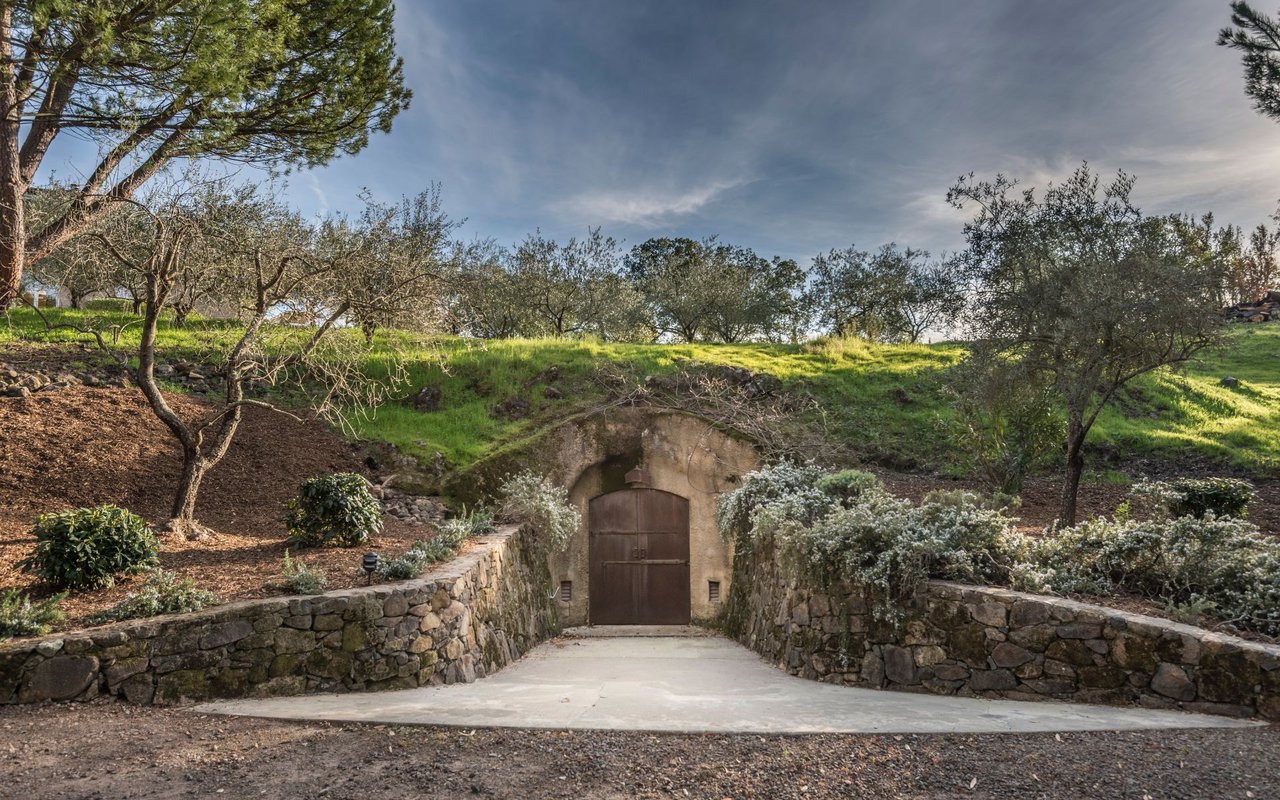 Lovall Valley Road, Sonoma