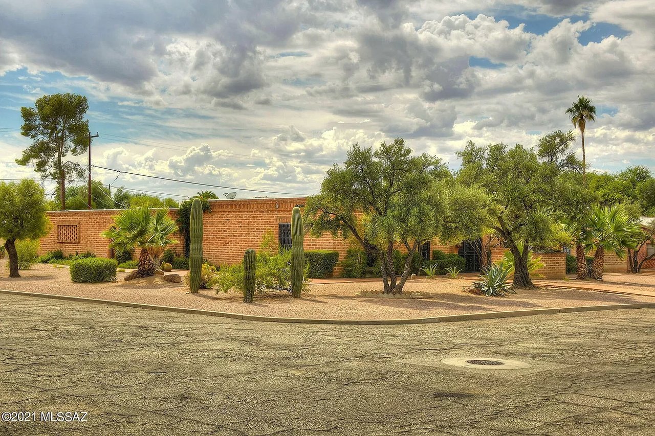 2850 E 2nd St, Tucson