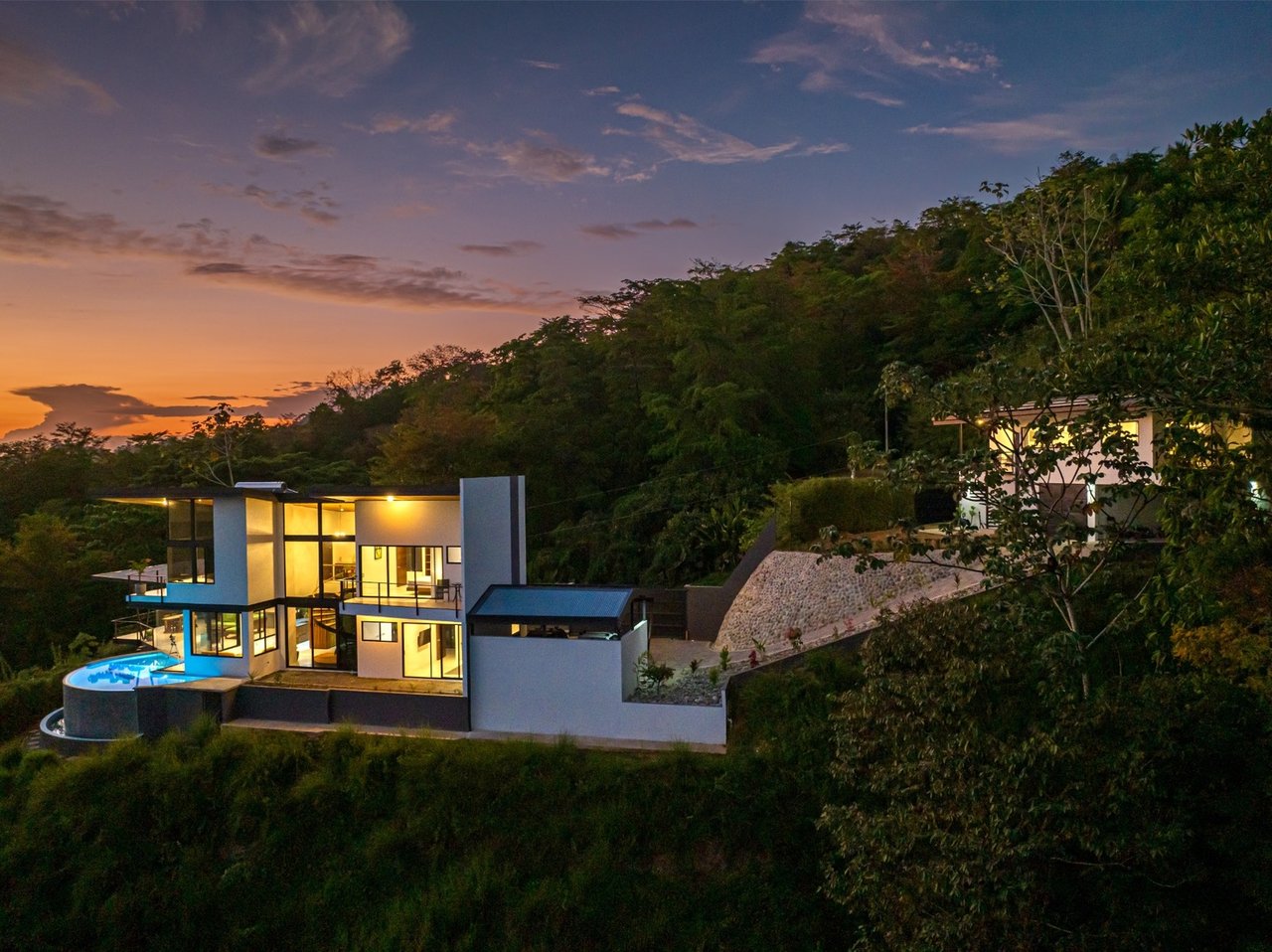 Solar Eco Estate with Guest House, Uvita, Puntarenas