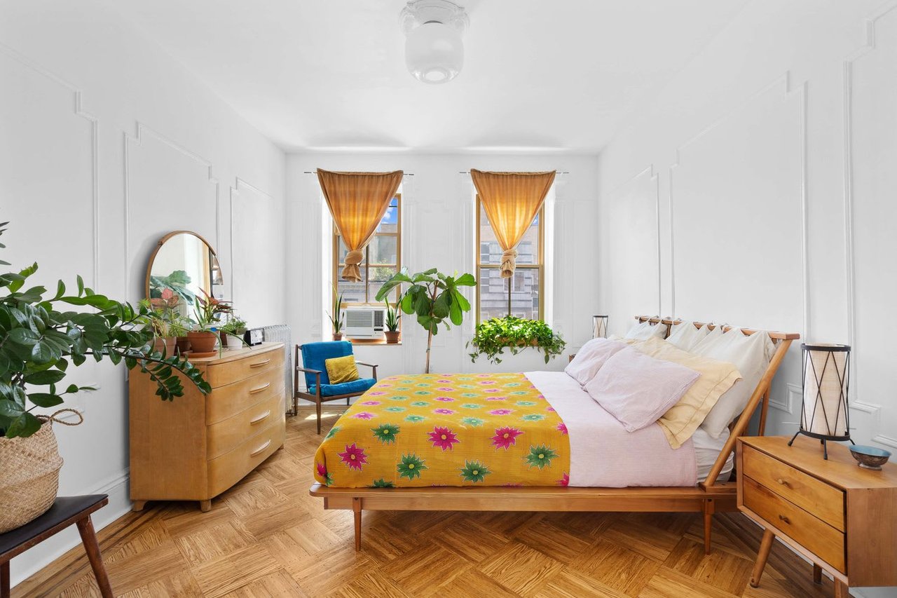 55 St Marks Pl, #11