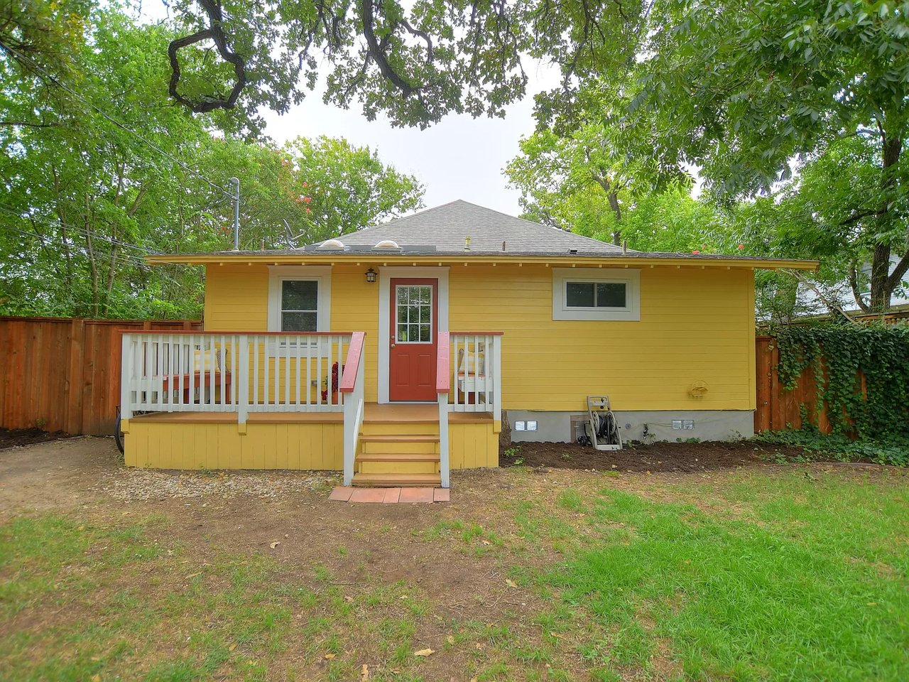 3904 Ave C