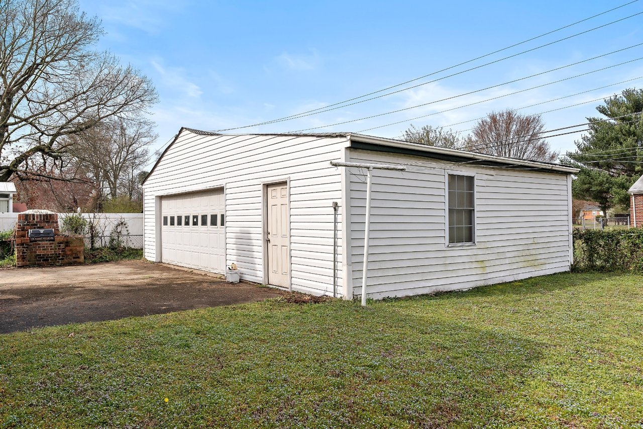 3106 Carlton Road