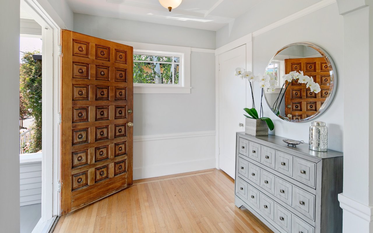 52 Woodland Avenue, San Anselmo