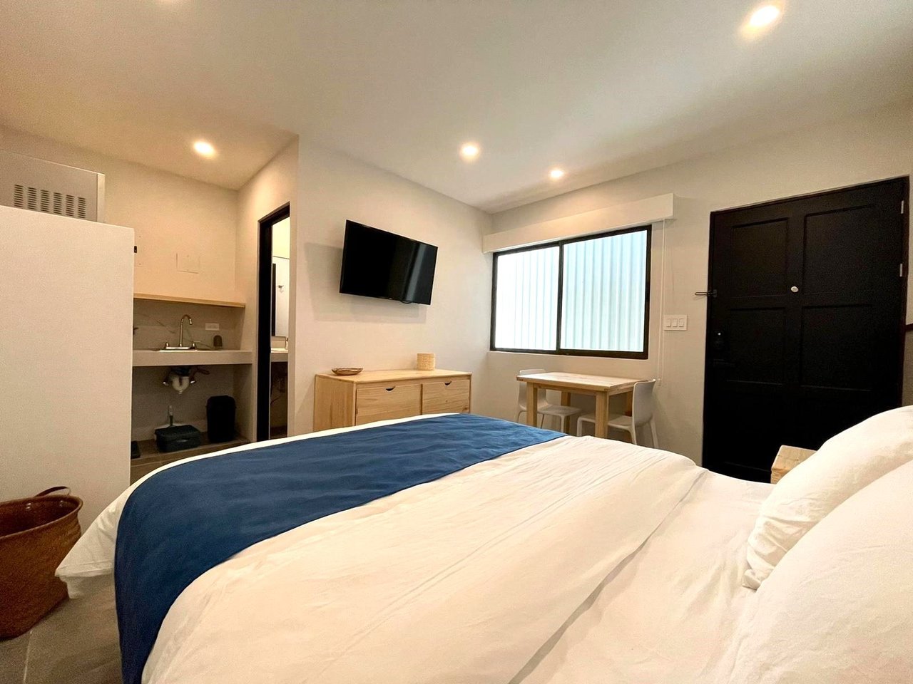 Turnkey Boutique Hotel with Pool, Jaco, Puntarenas