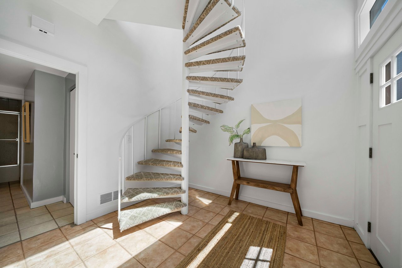 1041 SAINT GREGORY STREET #4