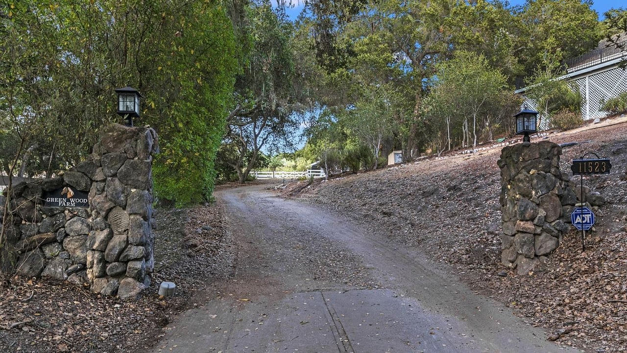 11523 Hidden Hills Rd