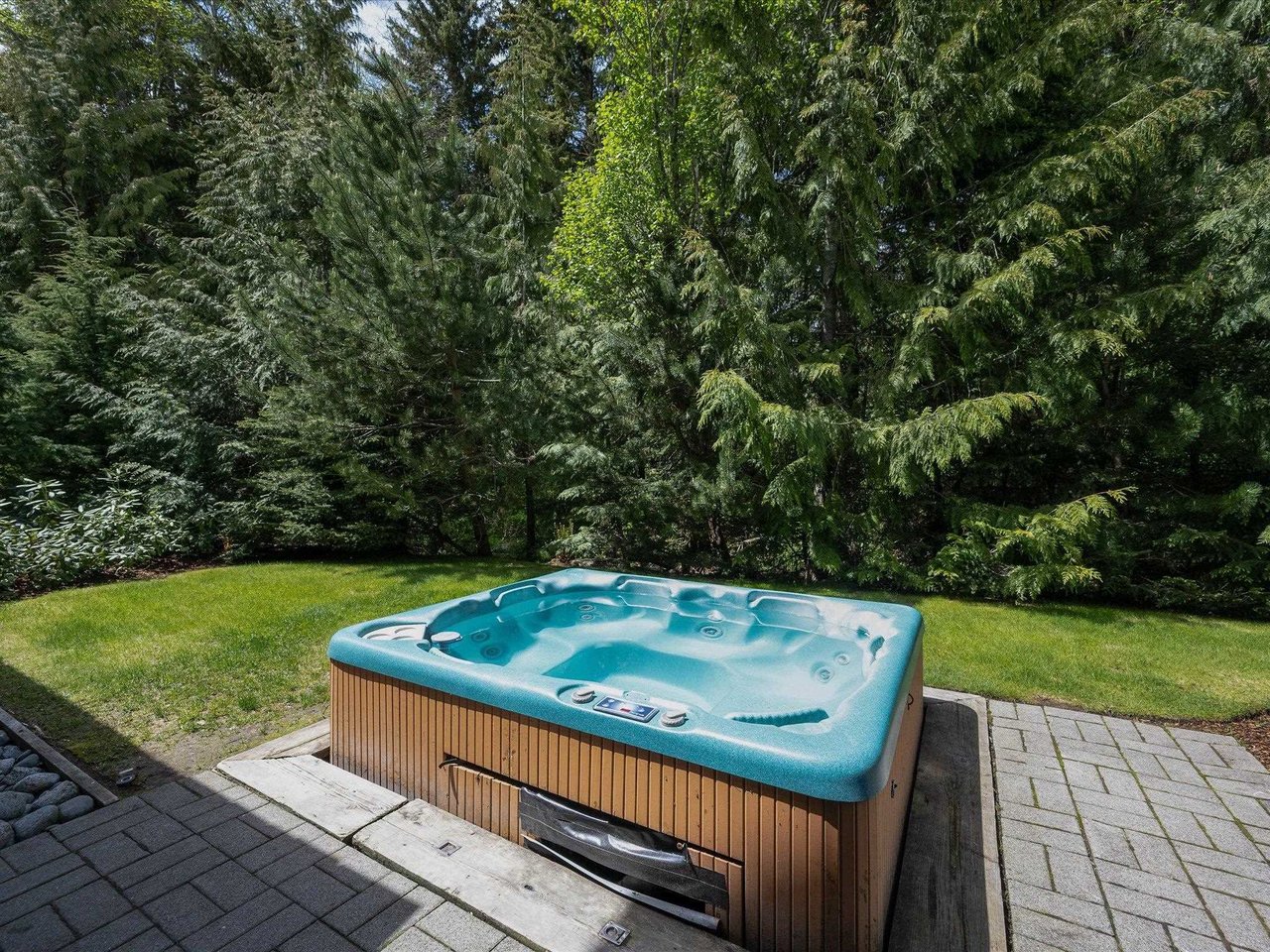 4823 Casabella Cres
