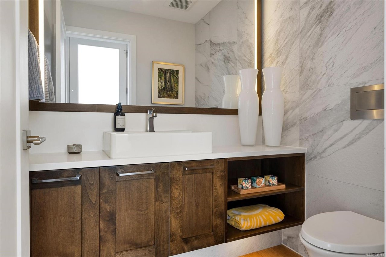 1034 Pentrelew Pl