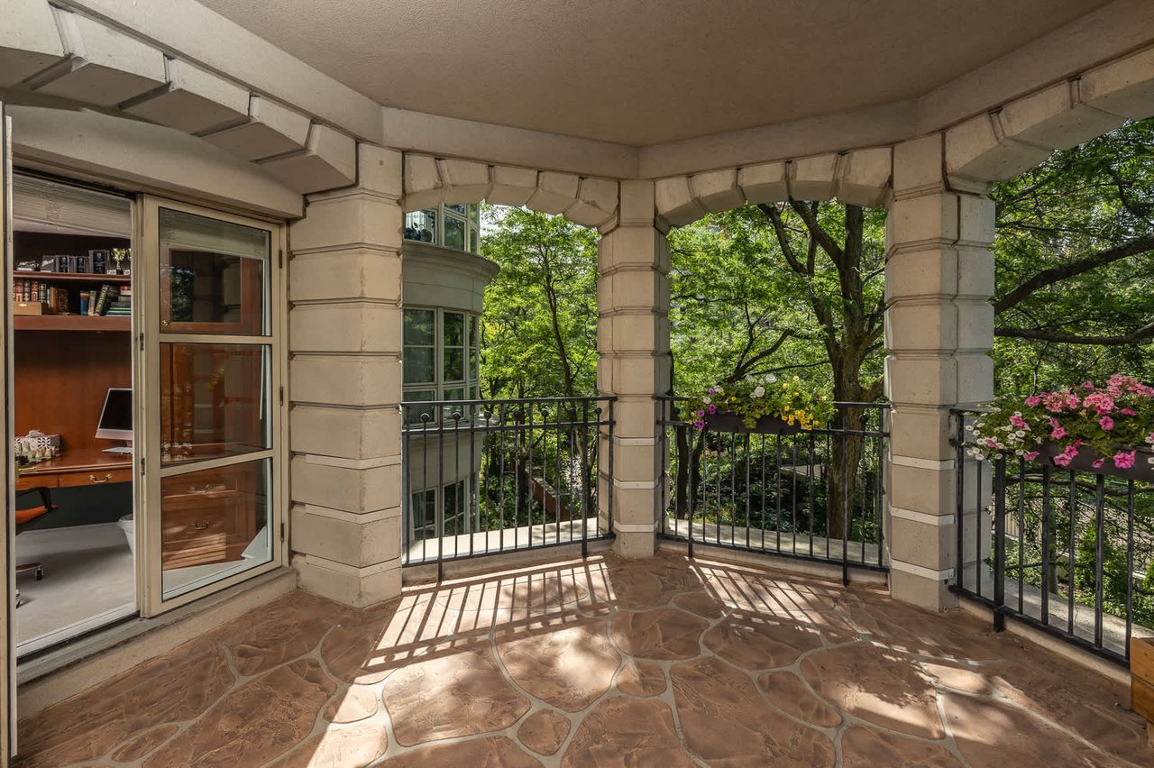 Bridle Path Meets Lawrence Park Grand Condo