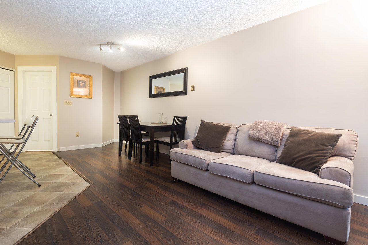 A109-40100 Willow Cres