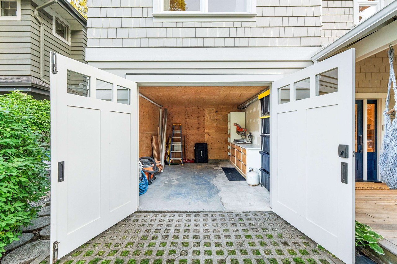 4365 Raeburn Street, North Vancouver