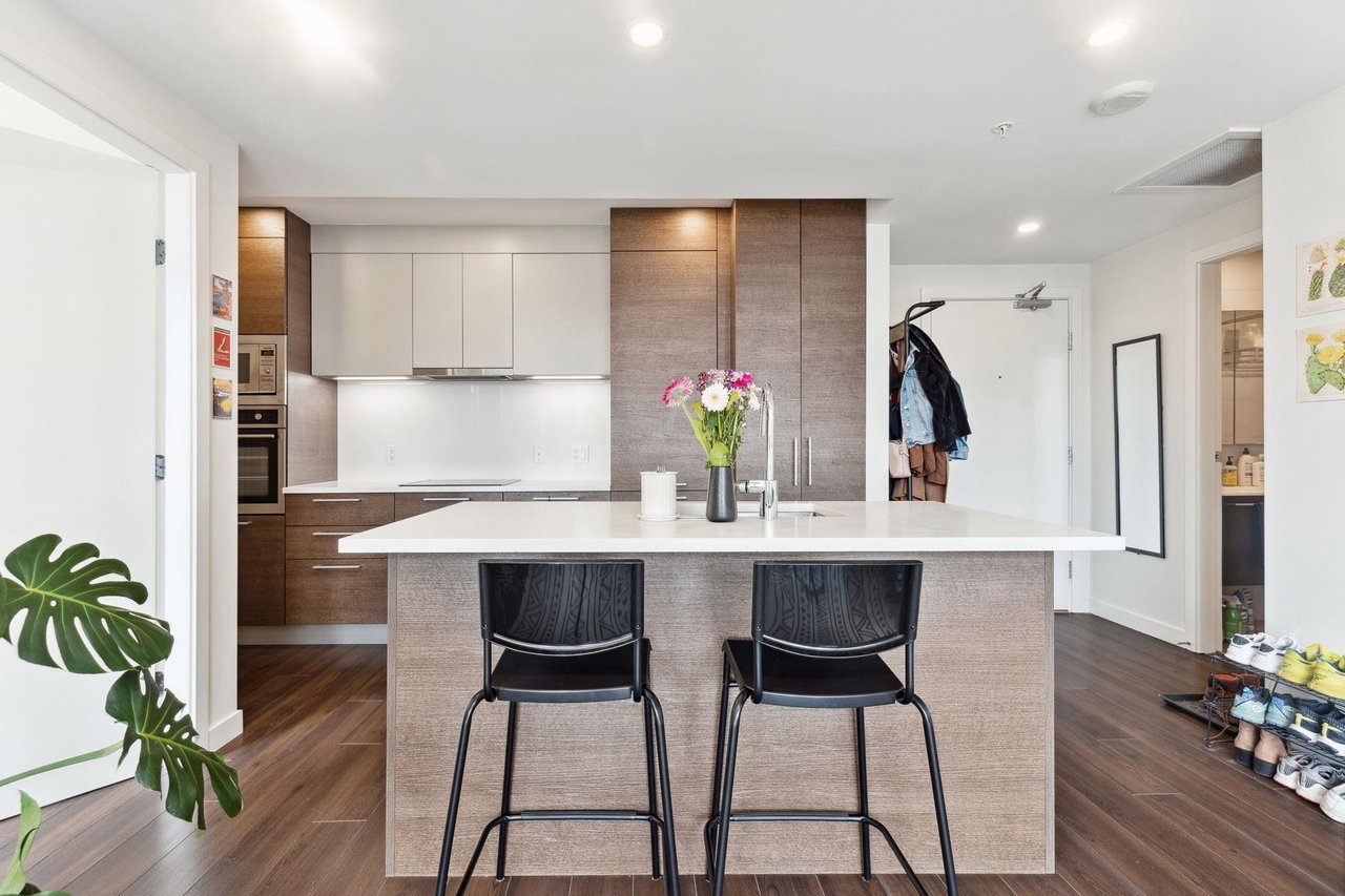 509-285 E 10th Ave