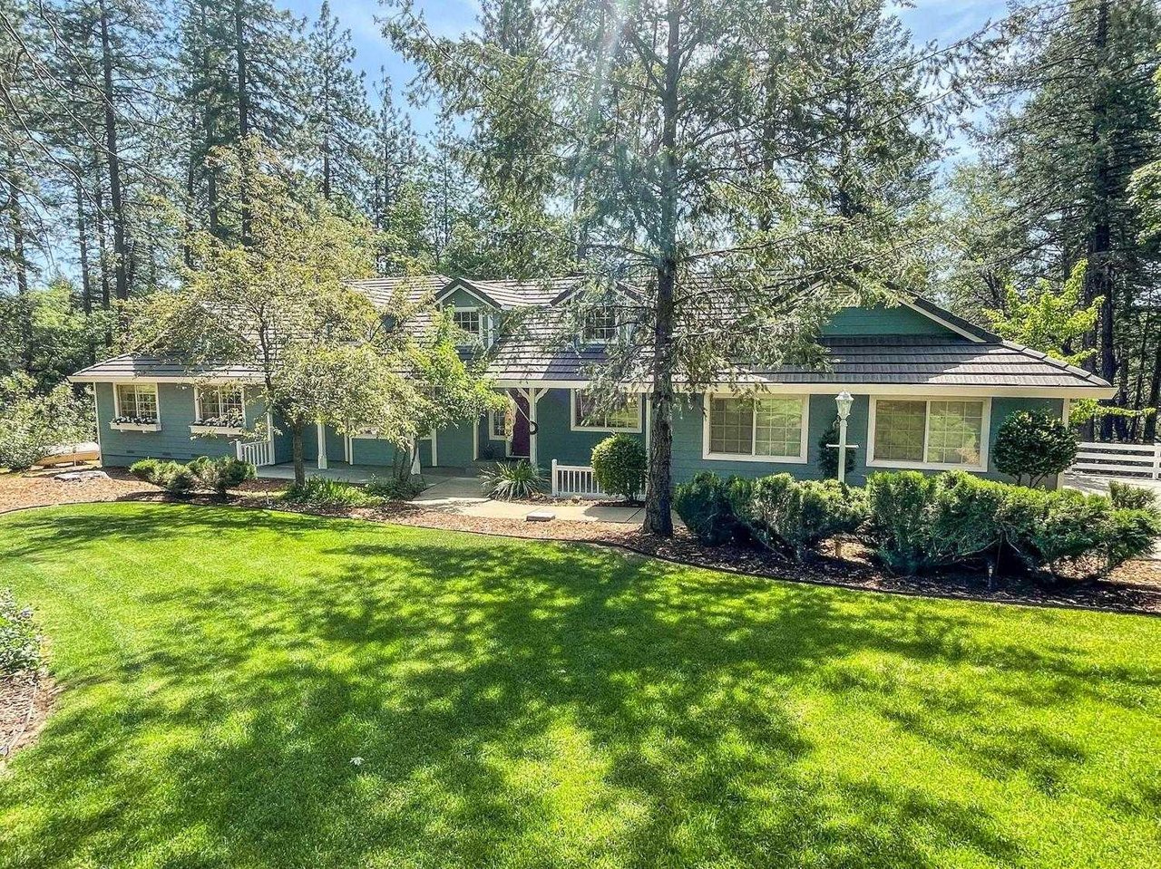 20999 Pinehurst Lane