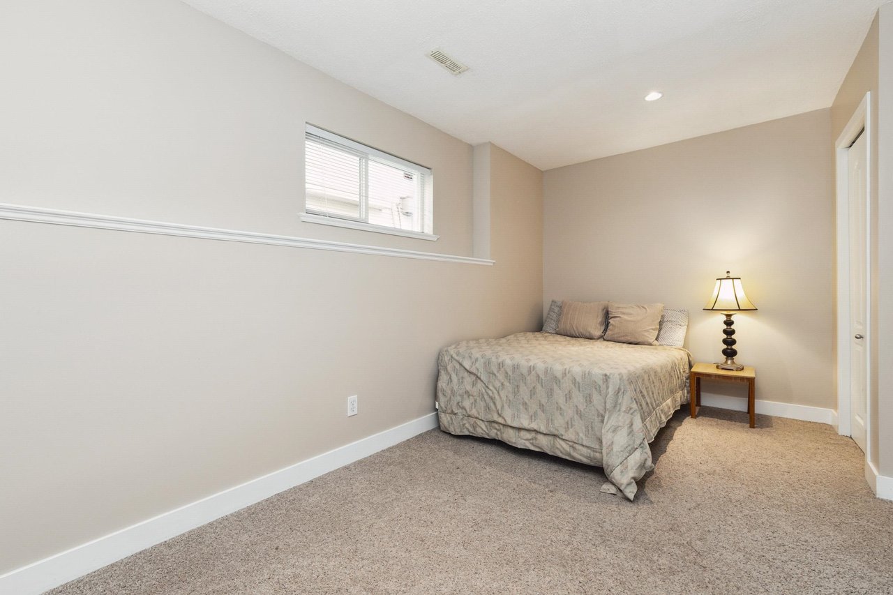 23537 Kanaka Wy