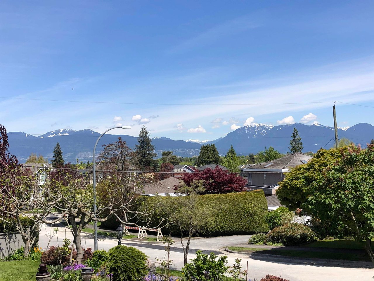 2638 Edgar Cres