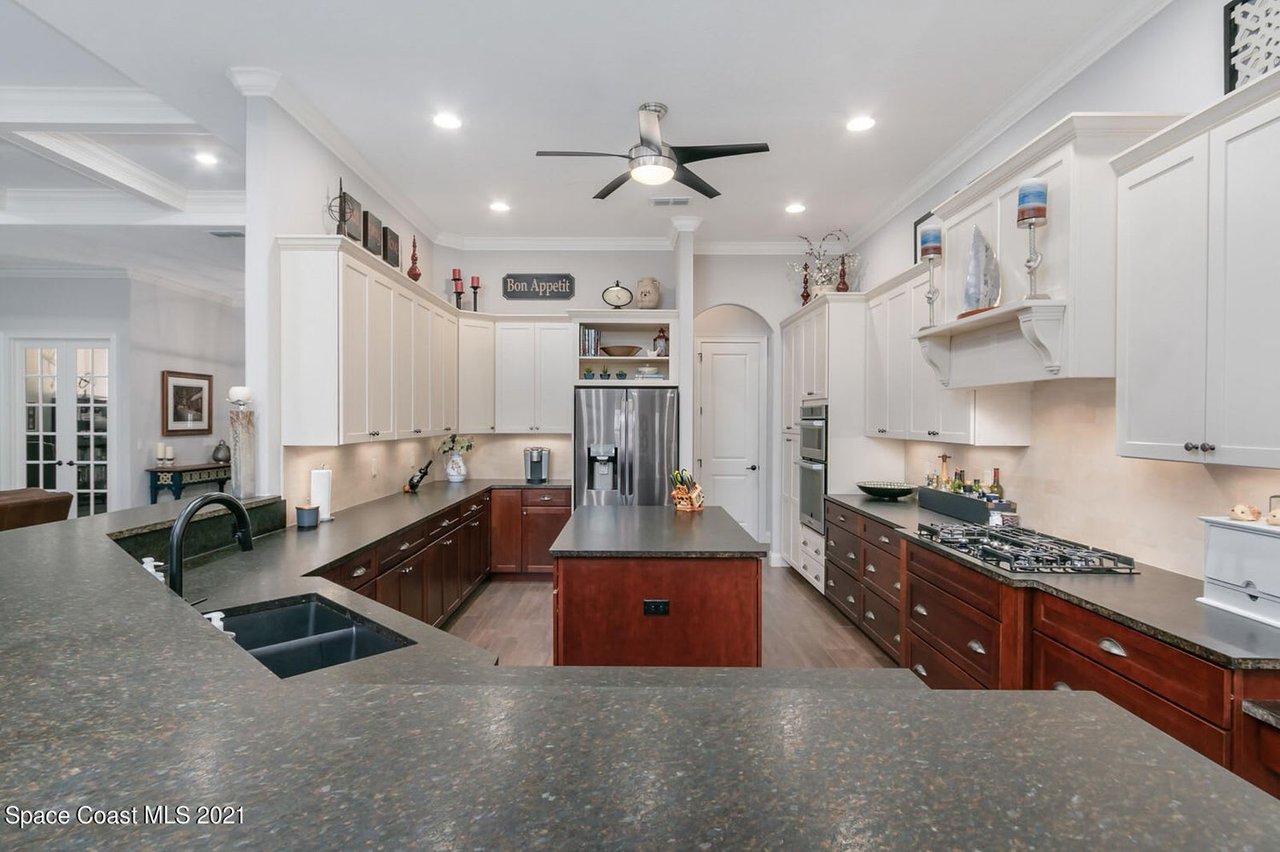 1373 Alto Vista Dr