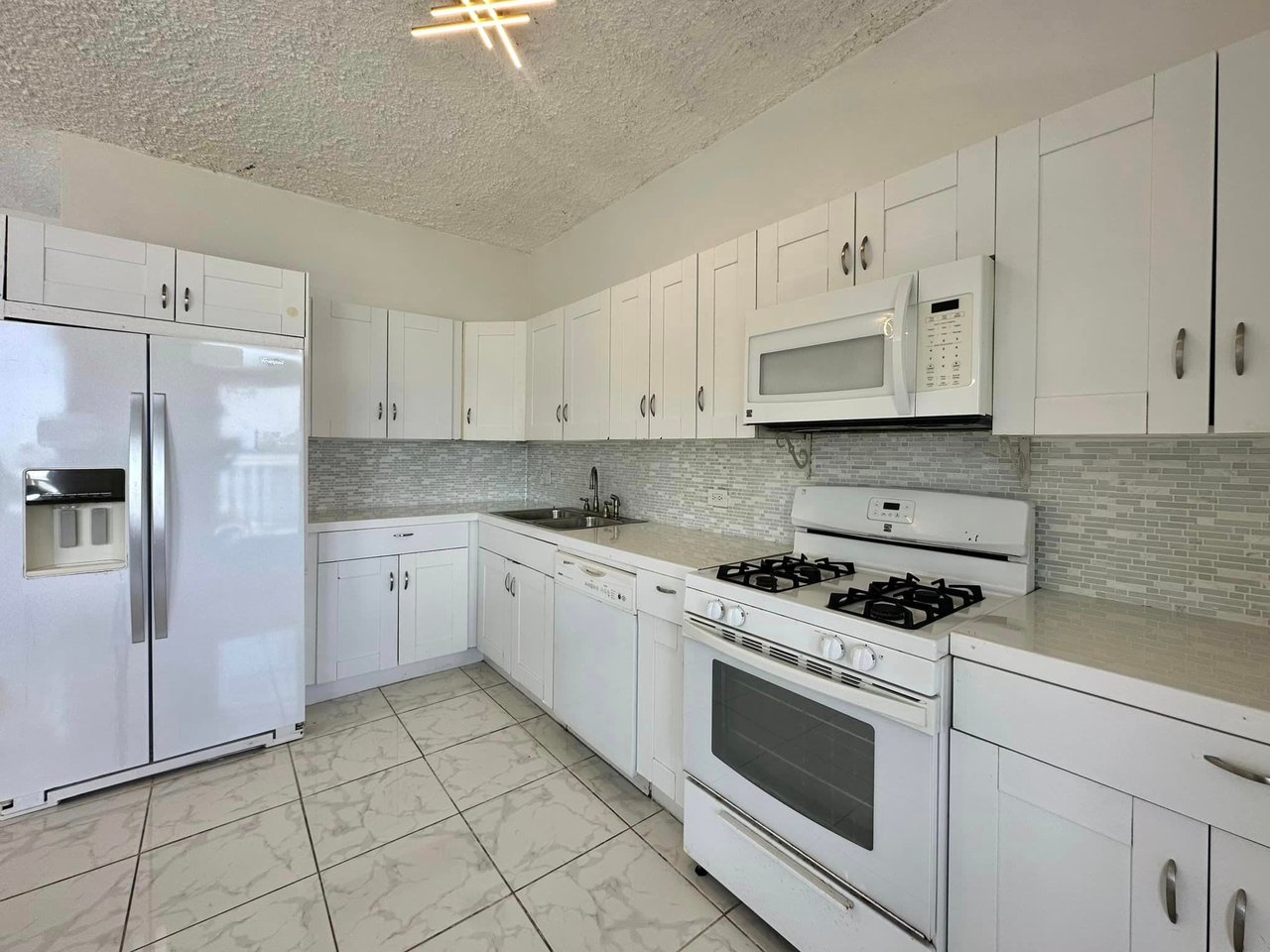 823 Harrigan Estate 2 Bedroom Apartment