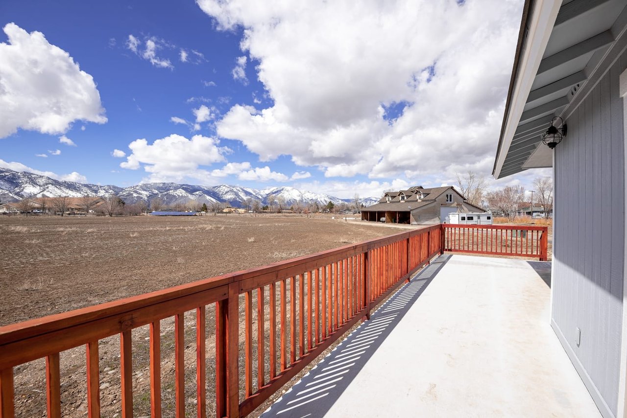 Remodeled Home with Land & Barn...Plus VIEWS