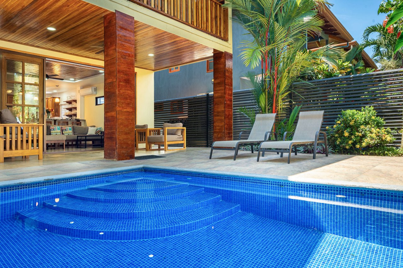 Villa del Sol: Steps To The Beach With A Private Pool