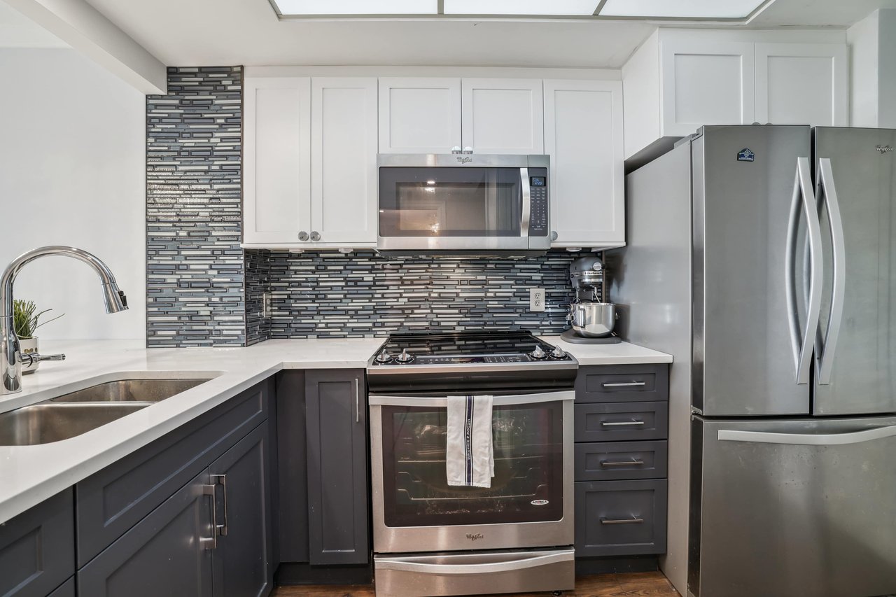 Fully Renovated Condo For Lease in Downtown Burlington