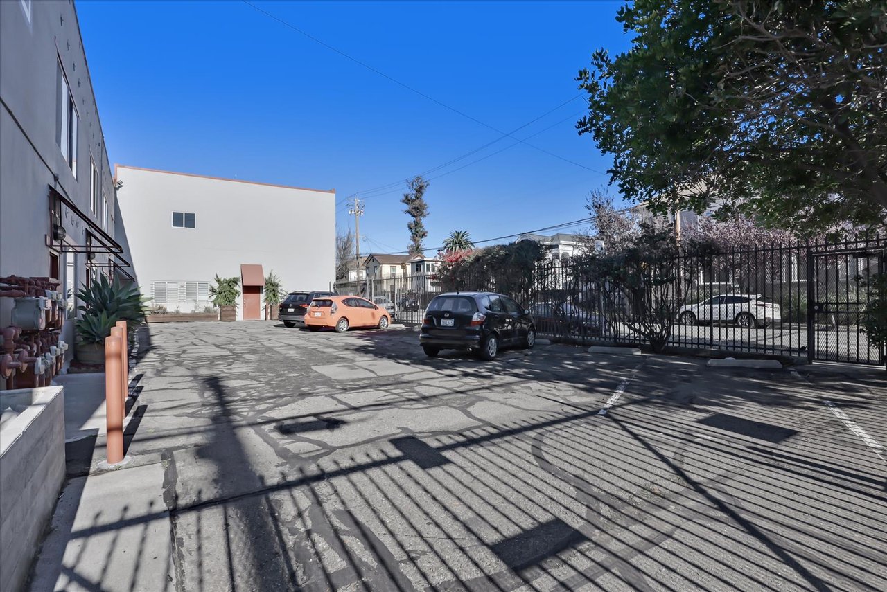 958 28th St, #17B